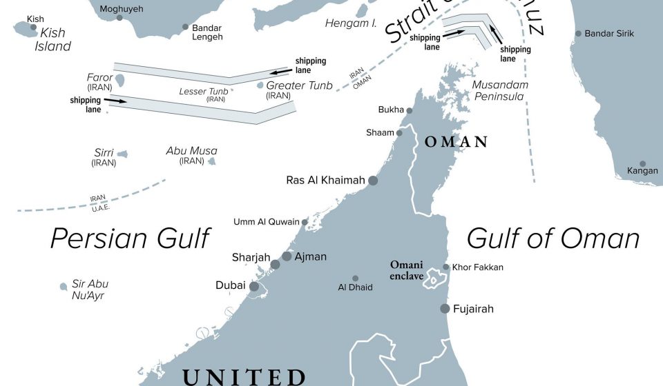 Vue satellite du détroit d’Ormuz, passage stratégique reliant le Golfe persique à la mer d’Arabie, par où transite une grande partie du pétrole mondial.